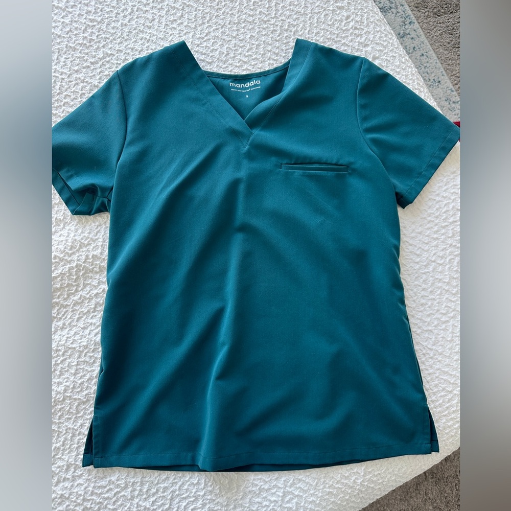 women’s scrub top